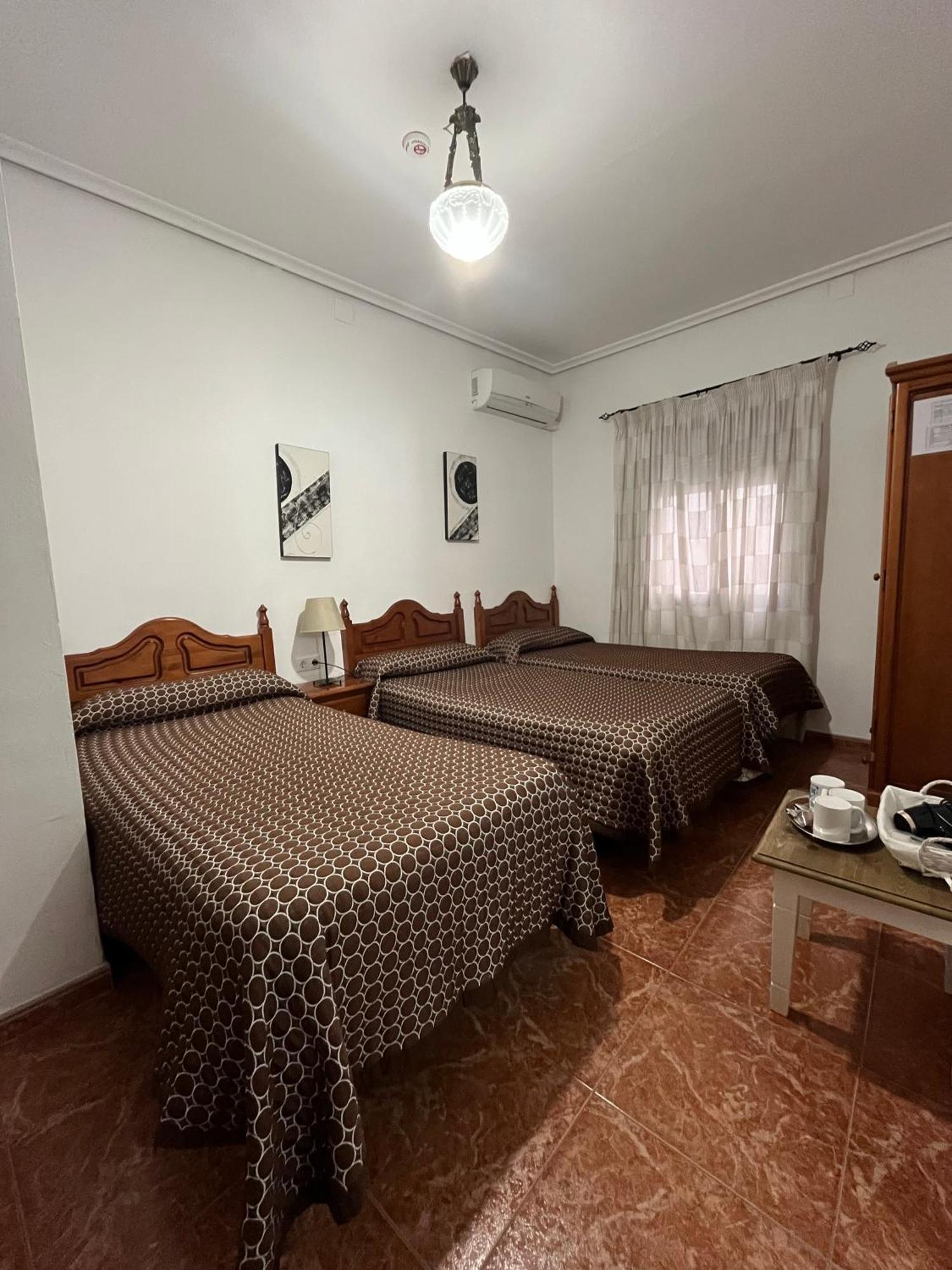 Double Room extra bed private bathroom
