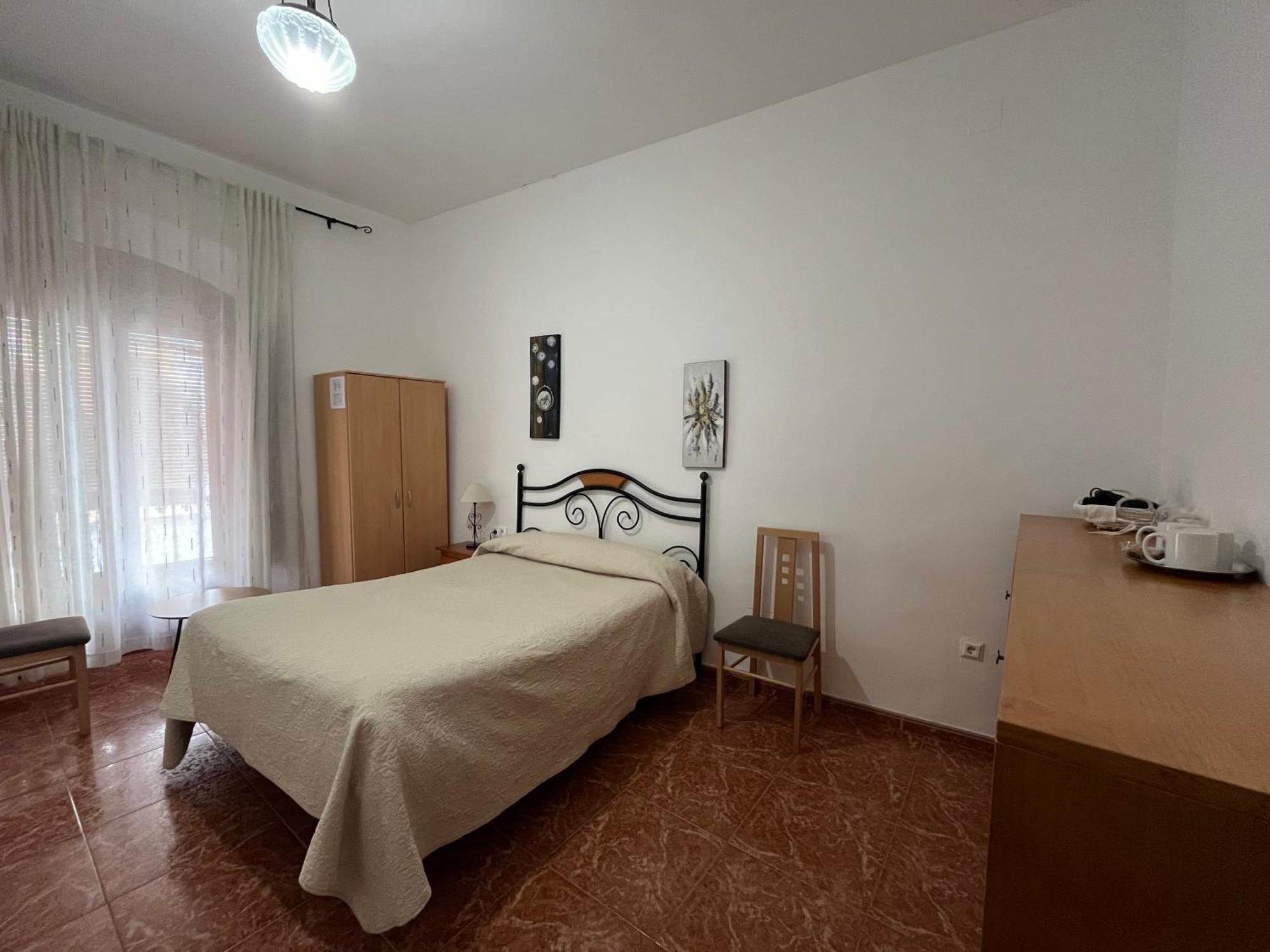 Double Room extra bed private bathroom
